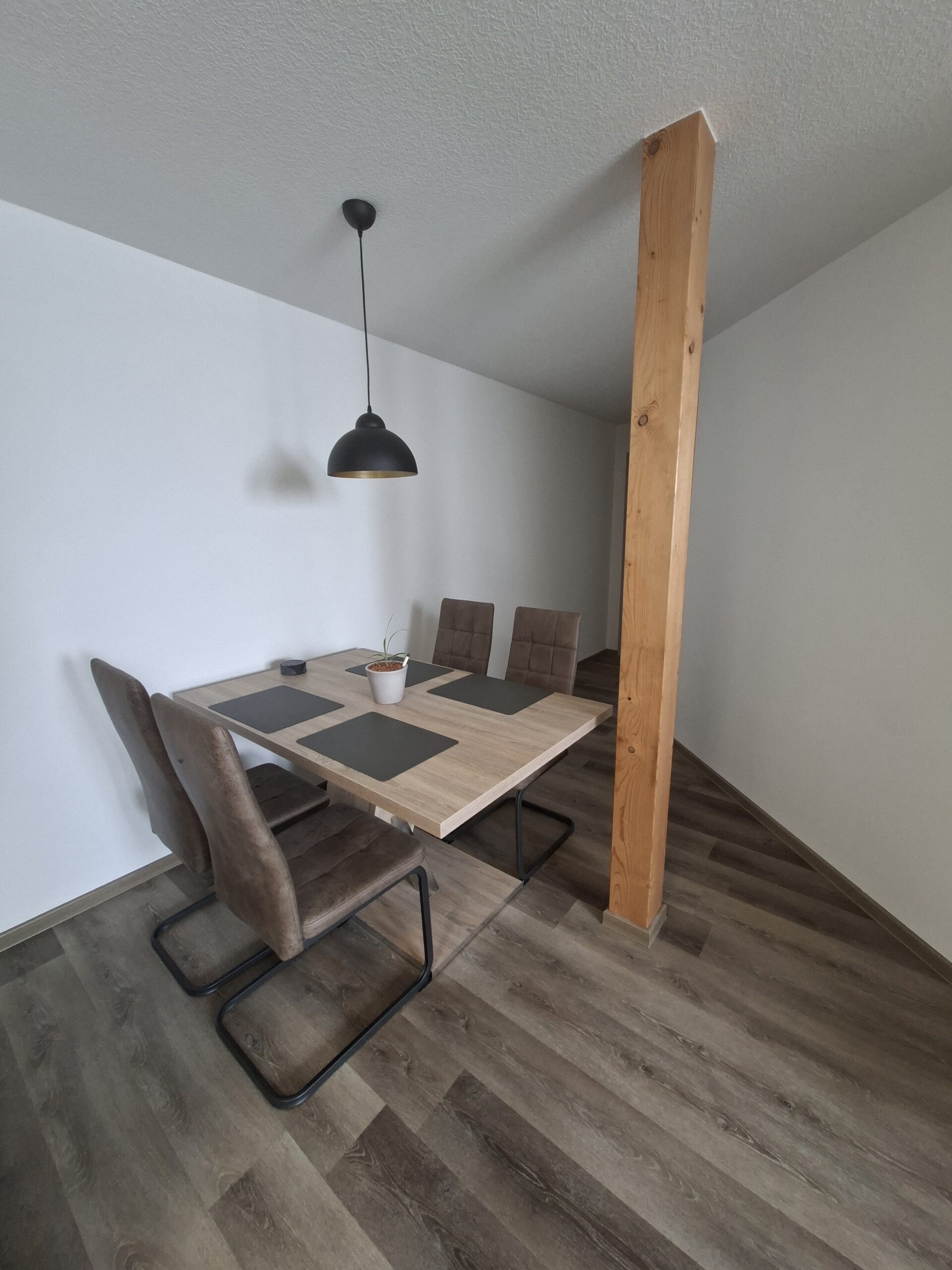 Essbereich in Appartement 1