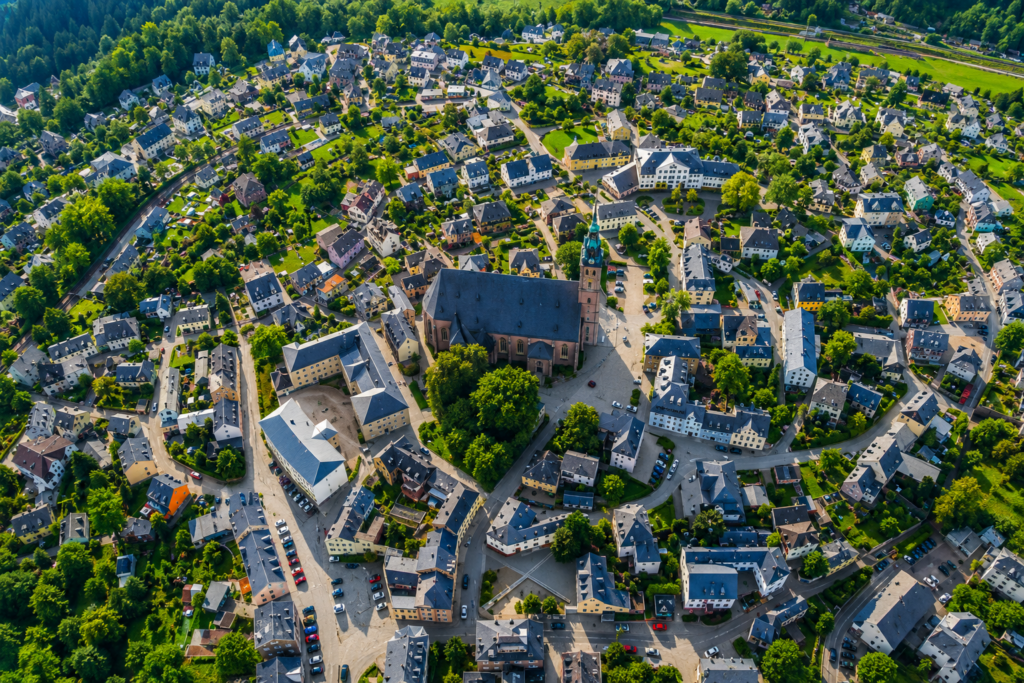 Von der Ferienwohnung zum Schneeberger Markt – ein Spaziergang durch unsere Bergstadt